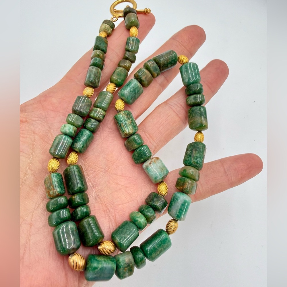 Mineral Grade Emerald Nugget Bead Necklace GoldTone Spacers Toggle Clasp 18” 53g - Picture 7 of 17